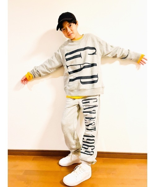 GAP(ギャップ)の「カーボナイズドフリース レインボー GAPロゴ ジョガーパンツ (キッズ)(スウェットパンツ・キッズ・ブラック/ネイビー/グレー・S/M/L/XL/XS/XXL)」の12枚目の写真