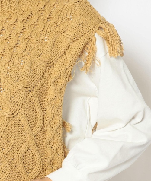 AULA AILA（アウラアイラ）の「AULA AILA（アウラ アイラ）別注ニットベスト（ベスト・レディース・ベージュ/レッド・0）」の6枚目の写真