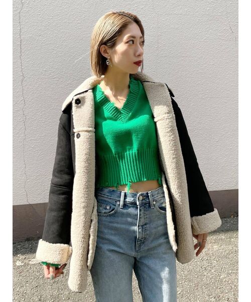 EMODA（エモダ）の「ヘムクラッシュVネックニット（ニット/セーター・レディース・ホワイト/ブラック/ブルー/グリーン・FREE）」の12枚目の写真