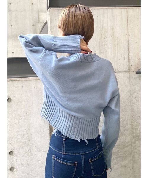 EMODA（エモダ）の「ヘムクラッシュVネックニット（ニット/セーター・レディース・ホワイト/ブラック/ブルー/グリーン・FREE）」の21枚目の写真