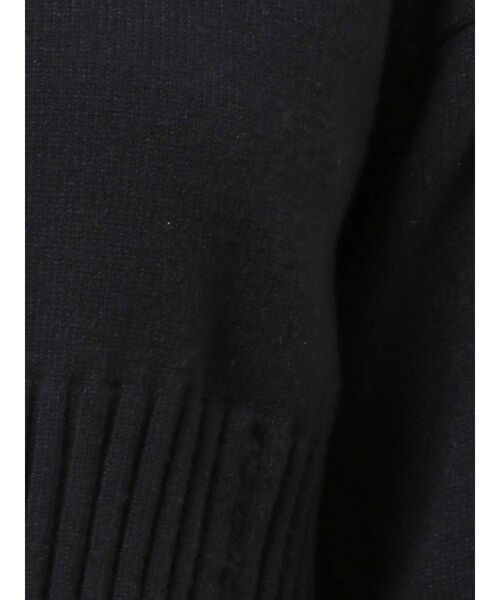 EMODA（エモダ）の「ヘムクラッシュVネックニット（ニット/セーター・レディース・ホワイト/ブラック/ブルー/グリーン・FREE）」の17枚目の写真