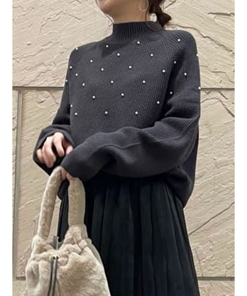 Te chichi(テチチ)の「片畦パールドットスタンドカラーニット(ニット/セーター・レディース・オフホワイト/モカ/チャコール・フリ-)」の2枚目の写真