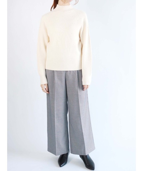 Te chichi(テチチ)の「片畦パールドットスタンドカラーニット(ニット/セーター・レディース・オフホワイト/モカ/チャコール・フリ-)」の10枚目の写真
