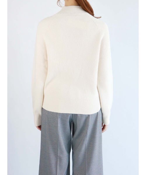 Te chichi(テチチ)の「片畦パールドットスタンドカラーニット(ニット/セーター・レディース・オフホワイト/モカ/チャコール・フリ-)」の7枚目の写真