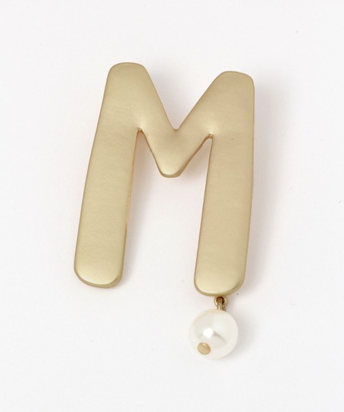 studio CLIP（スタディオクリップ）の「メタルアルファベットブローチ（ブローチ/コサージュ・レディース・その他3/その他2/その他4/その他5/その他1・FREE）」の2枚目の写真