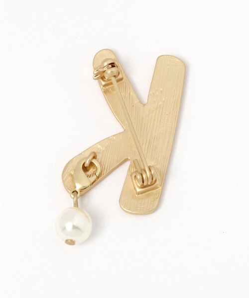 studio CLIP（スタディオクリップ）の「メタルアルファベットブローチ（ブローチ/コサージュ・レディース・その他3/その他2/その他4/その他5/その他1・FREE）」の6枚目の写真