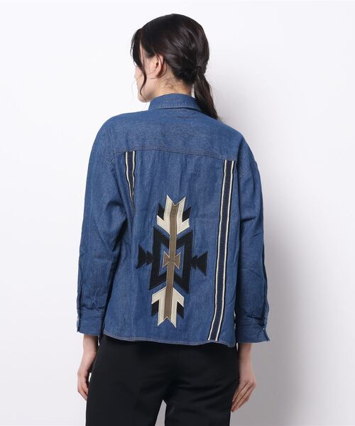 チャイハネ（チャイハネ）の「【チャイハネ】オルカジ刺繍デニムシャツ（シャツ/ブラウス・レディース・ダークブルー/ライトブルー・FREE）」の8枚目の写真