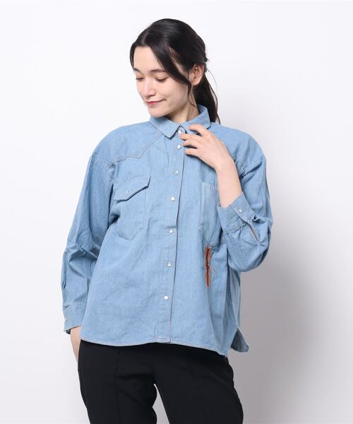 チャイハネ（チャイハネ）の「【チャイハネ】オルカジ刺繍デニムシャツ（シャツ/ブラウス・レディース・ダークブルー/ライトブルー・FREE）」の4枚目の写真