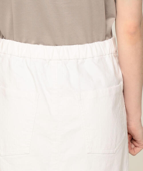 TOMORROWLAND (トゥモローランド)の「コットンストレッチ Iラインスカート(スカート・レディース・ホワイト/ベージュ/ライトグレー・36/34)」の11枚目の写真