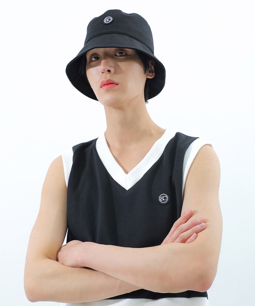 BASIC COTTON(ベーシックコットン)の「A'GEM/9 × .kom『BASIC COTTON/ベーシックコットン』ブランドロゴ バケットハット(ハット・レディース・ブラック/A・FREE)」の5枚目の写真