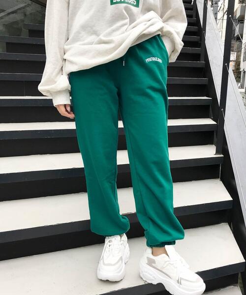 INGNI(イング)の「ロゴスウェットパンツ/A(その他パンツ・レディース・ブラック/オートミール/オフホワイト/グリーン系・FREE)」の4枚目の写真