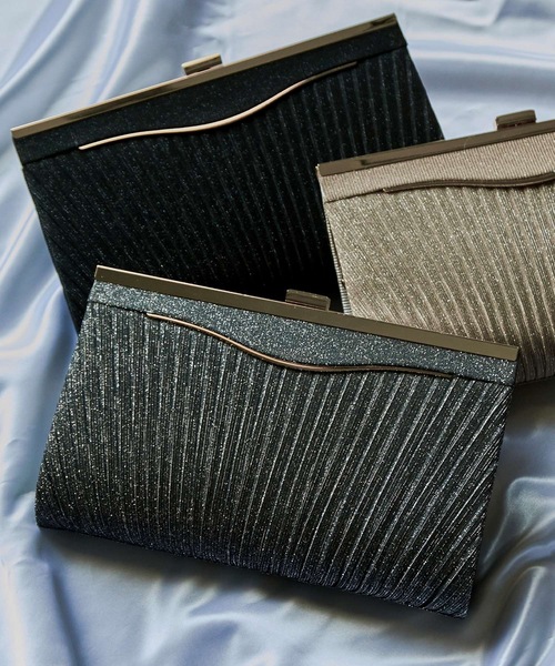 niana(ニアナ)の「ラメギャザーがま口パーティークラッチバッグ(クラッチバッグ・レディース・ブラック/シルバー/ゴールド・FREE)」の3枚目の写真