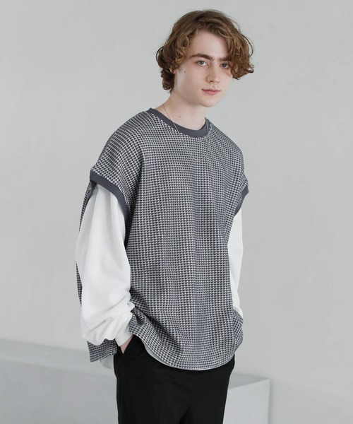 ETELIO（エテリオ）の「ビッグシルエットワッフルベスト（ベスト・メンズ・チャコール/サックスブルー/ブラック/アイボリー/テラコッタ/ネイビー・L/M/S）」の4枚目の写真