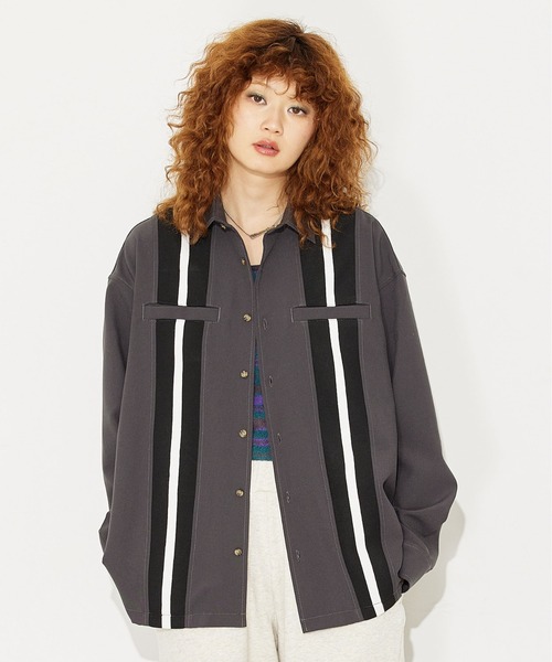 X-girl(エックスガール)の「RIB PANEL SHIRT(シャツ/ブラウス・レディース・ブラック/ピンク/ホワイト・M/S)」の2枚目の写真