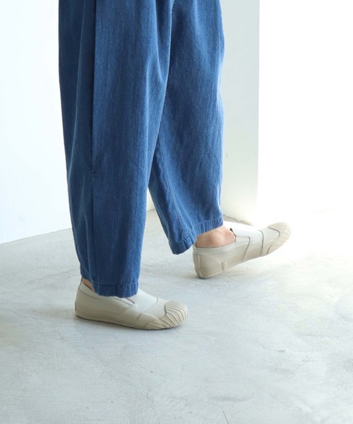 note et silence (ノートエシロンス)の「▲moon star LOW SLIP-ON(スリッポン・レディース・ブラック/ベージュ・23.0cm/24.0cm/27.0cm)」の4枚目の写真