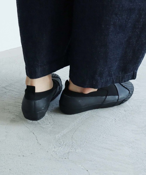 note et silence (ノートエシロンス)の「▲moon star LOW SLIP-ON(スリッポン・レディース・ブラック/ベージュ・23.0cm/24.0cm/27.0cm)」の19枚目の写真