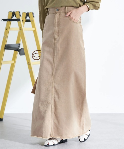 earth music&ecology(アースミュージックアンドエコロジー)の「スリットデニムタイトスカート(デニムスカート・レディース・チャコールグレー/モカ/ミント・M/S)」の1枚目の写真