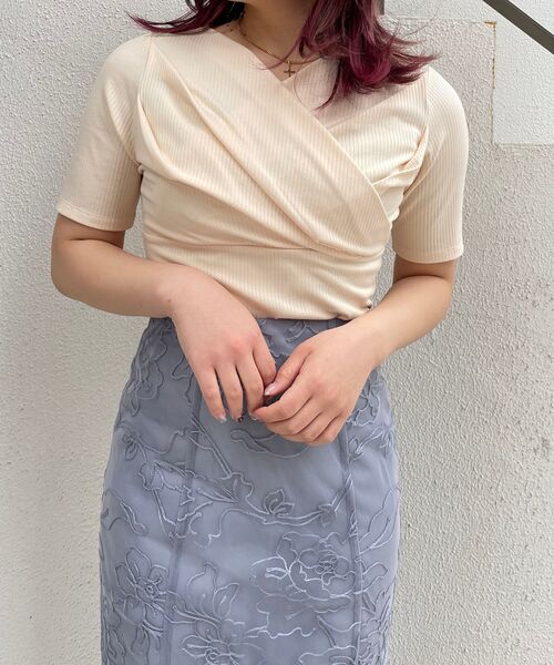 MAJESTIC LEGON(マジェスティックレゴン)の「Ladyカシュクールトップス(Tシャツ/カットソー・レディース・アイボリー/ラベンダー/サックスブルー・MEDIUM)」の1枚目の写真