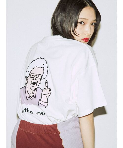 jouetie（ジュエティ）の「BrotherMerle BIGTシャツ【コラボ】（Tシャツ/カットソー・レディース・オフホワイト/ブラック/パープル・MEDIUM）」の4枚目の写真