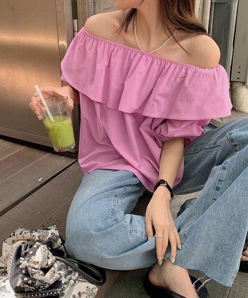 me+em select（ミームセレクト）の「【 ２ｗａｙ ／ ５色展開 】オフショルダーカラーフリルブラウス（シャツ/ブラウス・レディース・ホワイト/ピンク/イエロー/オレンジ/ブルー・FREE）」の5枚目の写真