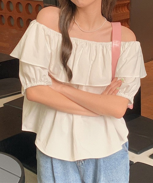 me+em select（ミームセレクト）の「【 ２ｗａｙ ／ ５色展開 】オフショルダーカラーフリルブラウス（シャツ/ブラウス・レディース・ホワイト/ピンク/イエロー/オレンジ/ブルー・FREE）」の12枚目の写真