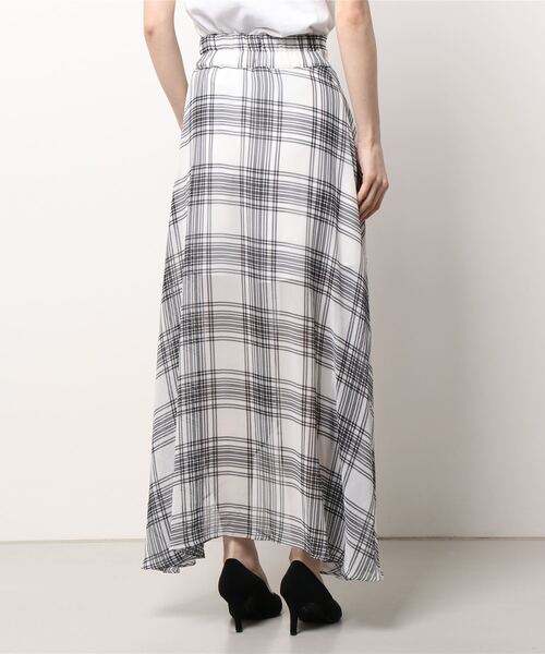 ANDGEEBEE（アンジービー）の「ラッフルフリルチェックスカート（スカート・レディース・ホワイト/ブラック・MEDIUM）」の12枚目の写真