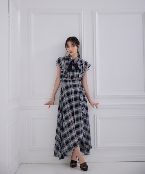 ANDGEEBEE（アンジービー）の「ラッフルフリルチェックスカート（スカート・レディース・ホワイト/ブラック・MEDIUM）」の2枚目の写真