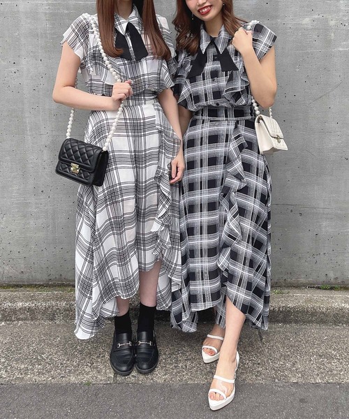 ANDGEEBEE（アンジービー）の「ラッフルフリルチェックスカート（スカート・レディース・ホワイト/ブラック・MEDIUM）」の6枚目の写真