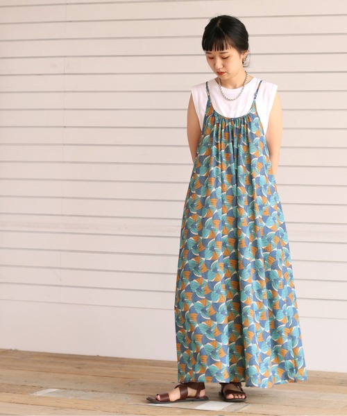 cepo（セポ）の「ジオメトリック柄キャミワンピース（ワンピース・レディース・オレンジ/ブルー・M）」の2枚目の写真