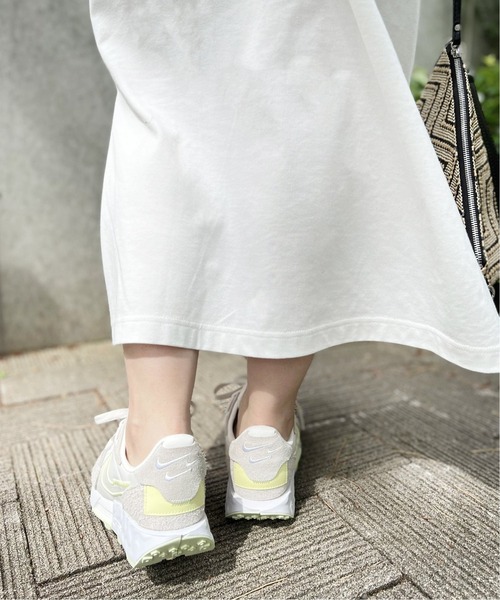 NIKE（ナイキ）の「【NIKE/ナイキ】ウィメンズ FONTANKA ワッフル：スニーカー（スニーカー・レディース・ホワイト系その他・23.5cm/24cm/24.5cm/25cm）」の3枚目の写真