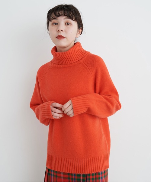CHILD WOMAN（チャイルドウーマン）の「Extrafine merino wool 5GGタートルネックプルオーバー（ニット/セーター・レディース・アイボリー/オレンジ/ネイビー/イエロー/グリーン/ピンク/レッド/ブルー/ブラウン・FREE）」の9枚目の写真