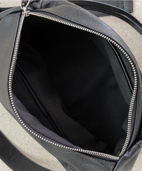 Didot.showroom(ディドット ショールーム)の「マルチポケットボディーバッグ(ボディバッグ/ウエストポーチ・レディース・ブラック・FREE)」の10枚目の写真