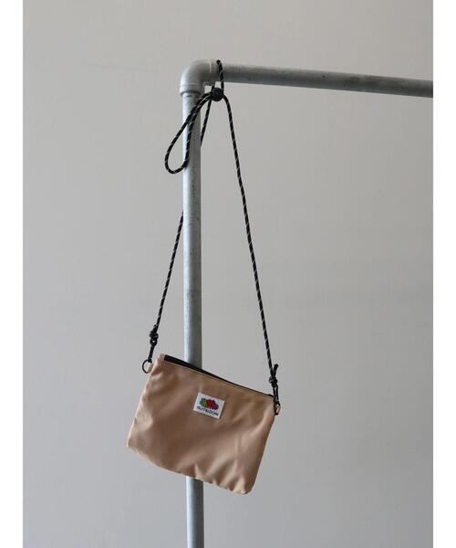 AMERICAN HOLIC（アメリカンホリック）の「【FRUIT OF THE LOOM】2WAYメッシュサコッシュ（ショルダーバッグ・レディース・ブラック/ベージュ/ネイビー/ピンク/オレンジ/ミント・FREE）」の18枚目の写真