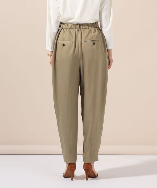 NOLLEY’S(ノーリーズ)の「リヨセルツイルチノ風テーパードパンツ(その他パンツ・レディース・ベージュ/ネイビー・40/38/36)」の9枚目の写真