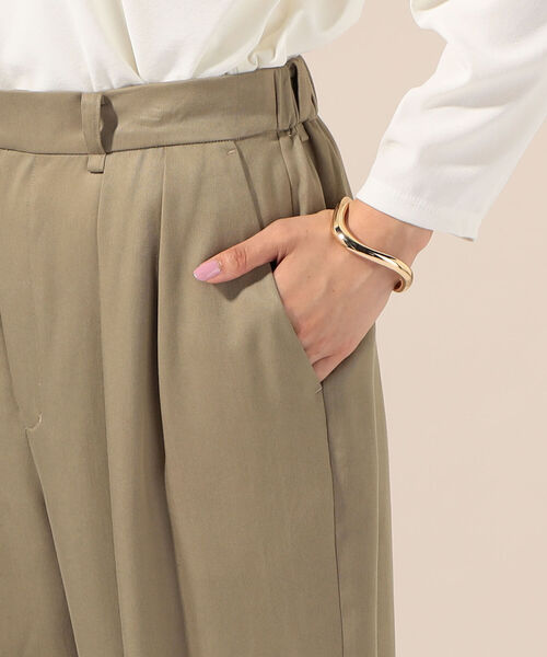 NOLLEY’S(ノーリーズ)の「リヨセルツイルチノ風テーパードパンツ(その他パンツ・レディース・ベージュ/ネイビー・40/38/36)」の6枚目の写真