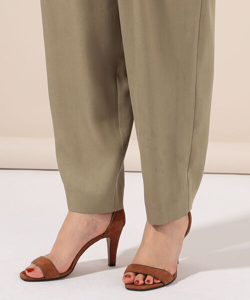 NOLLEY’S(ノーリーズ)の「リヨセルツイルチノ風テーパードパンツ(その他パンツ・レディース・ベージュ/ネイビー・40/38/36)」の5枚目の写真