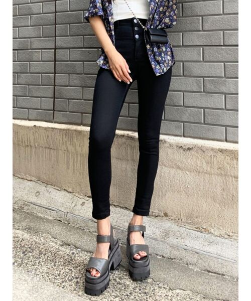 EMODA(エモダ)の「【ELDER】NUDEハイウエスデニム(デニムパンツ・レディース・ブラック/インディゴブルー・SMALL/MEDIUM/X-SMALL)」の2枚目の写真