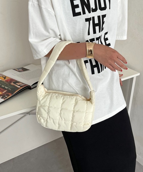prose verse（プロズヴェール）の「キルティングナイロンショルダー（ハンドバッグ・レディース・オフホワイト/ブラック/グリーン/ブルー・ﾌﾘ-）」の2枚目の写真