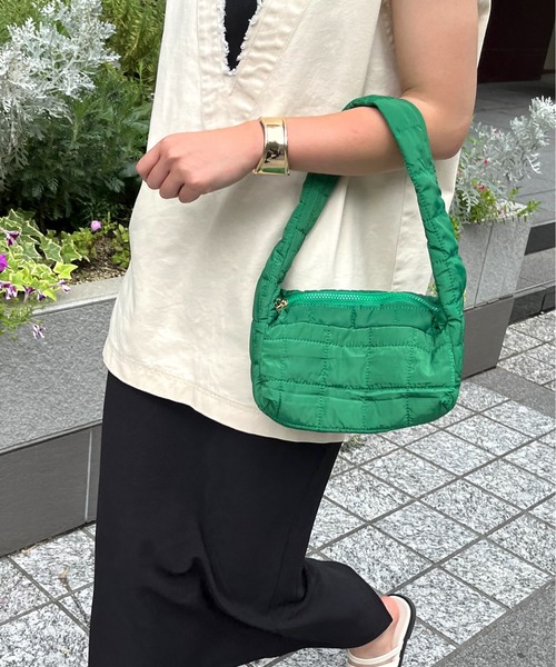prose verse（プロズヴェール）の「キルティングナイロンショルダー（ハンドバッグ・レディース・オフホワイト/ブラック/グリーン/ブルー・ﾌﾘ-）」の5枚目の写真