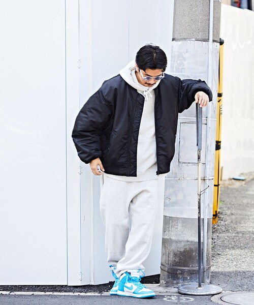 FREAK'S STORE（フリークスストア）の「WEB限定 別注 ビッグシルエット MA-1/ナイロンジャケット（MA-1・メンズ・ブラック/オリーブ・SMALL/MEDIUM/LARGE）」の3枚目の写真