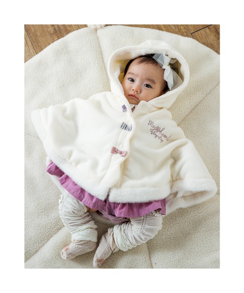 SLAP SLIP BABY（スラップスリップベビー）の「SLAPSLIPBABY/リボンスカラップファー裏ボアマントベビー(50~90cm)（ポンチョ・キッズ・ピンク/オフホワイト・ONESIZE）」の2枚目の写真