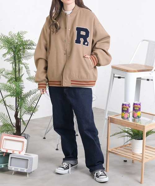 PairPair(ペアペア)の「ワッペン付きオーバーサイズスタジャン(ブルゾン・レディース・ボルドー/ベージュ・LARGE/MEDIUM)」の5枚目の写真