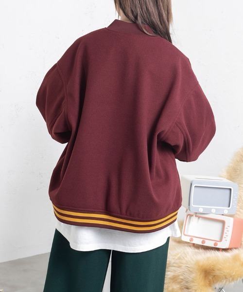 PairPair(ペアペア)の「ワッペン付きオーバーサイズスタジャン(ブルゾン・レディース・ボルドー/ベージュ・LARGE/MEDIUM)」の17枚目の写真