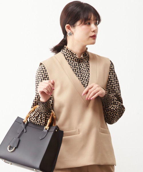 Tiara（ティアラ）の「Vネックベスト（ベスト・レディース・ブラック/ブルー/キャメル・FREE）」の3枚目の写真