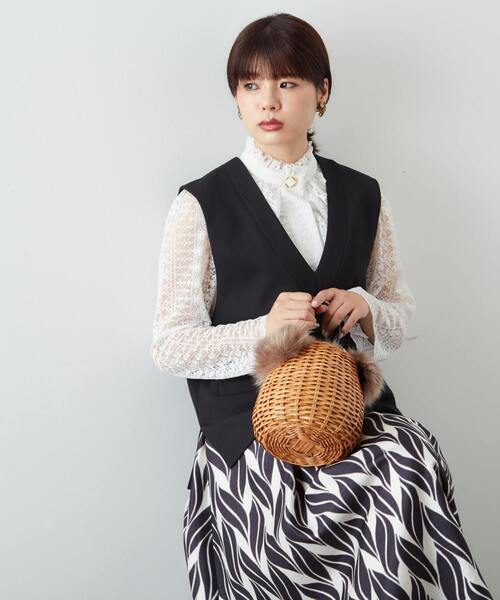 Tiara（ティアラ）の「Vネックベスト（ベスト・レディース・ブラック/ブルー/キャメル・FREE）」の2枚目の写真