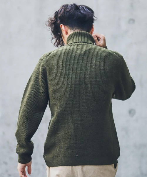 URBAN RESEARCH Sonny Label(アーバンリサーチサニーレーベル)の「ウォッシャブルウール混タートルニット(ニット/セーター・メンズ・ブラック/グレー/オフホワイト/カーキ/オレンジ・MEDIUM/LARGE/X-LARGE)」の13枚目の写真