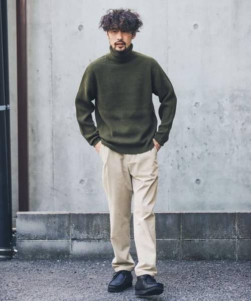 URBAN RESEARCH Sonny Label(アーバンリサーチサニーレーベル)の「ウォッシャブルウール混タートルニット(ニット/セーター・メンズ・ブラック/グレー/オフホワイト/カーキ/オレンジ・MEDIUM/LARGE/X-LARGE)」の9枚目の写真