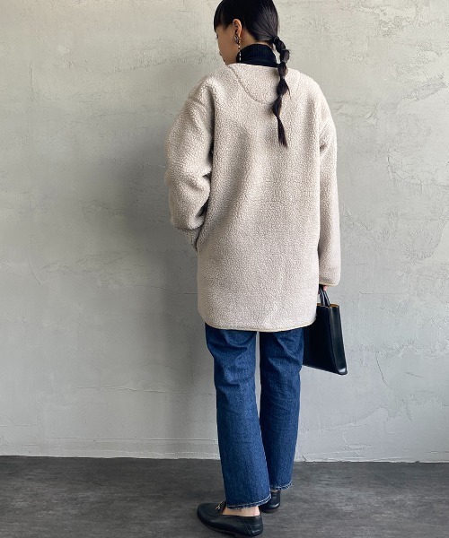 Vincent et Mireille（バンソンエミレイユ）の「[Vincent et Mireille/ヴァンソン エ ミレイユ] ボアフリース ミドル丈カーディガン（ブルゾン・レディース・アイボリー/チャコール・36）」の10枚目の写真