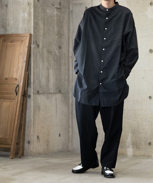 JOHN'S CLOSET(ジョンズクローゼット)の「【i】ポリピーチバンドカラーロングシャツ(シャツ/ブラウス・メンズ・サックスブルー/グレイッシュベージュ/チャコールグレー/ブラック/ホワイト・LARGE/MEDIUM)」の12枚目の写真