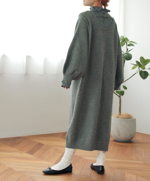 Crisp（クリスプ）の「ボリュームニットワンピース（ワンピース・レディース・グリーン/グレー・FREE）」の3枚目の写真